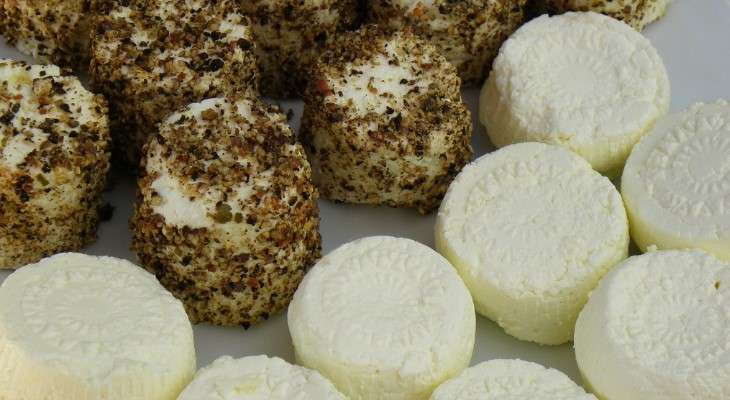 Ġbejniet Maltese Cheeselets - Maltese Food