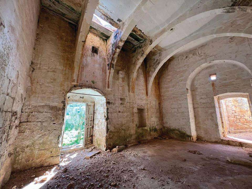 Ir-Razzett tax-Xitan inside