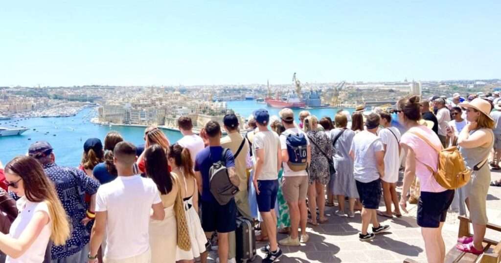Digital Economy & Tourism Growth tourists