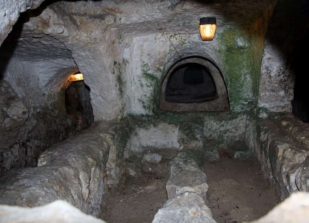The-Catacombs-of-Malta
