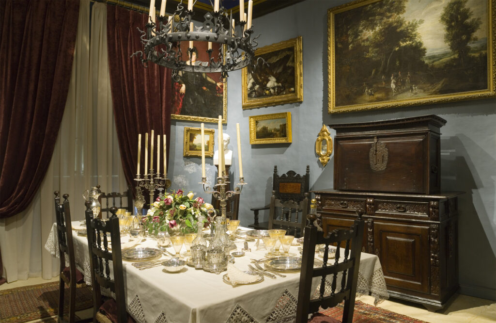 Palazzo Falson dining table