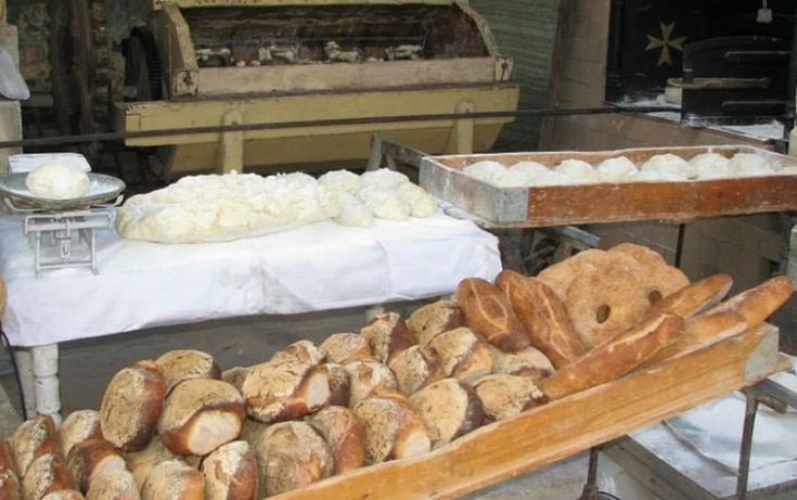 Qormi Old Bakeries crispy bread
