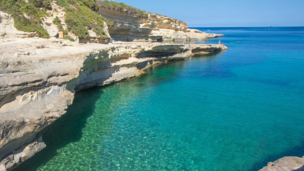 Ħofriet Window in South