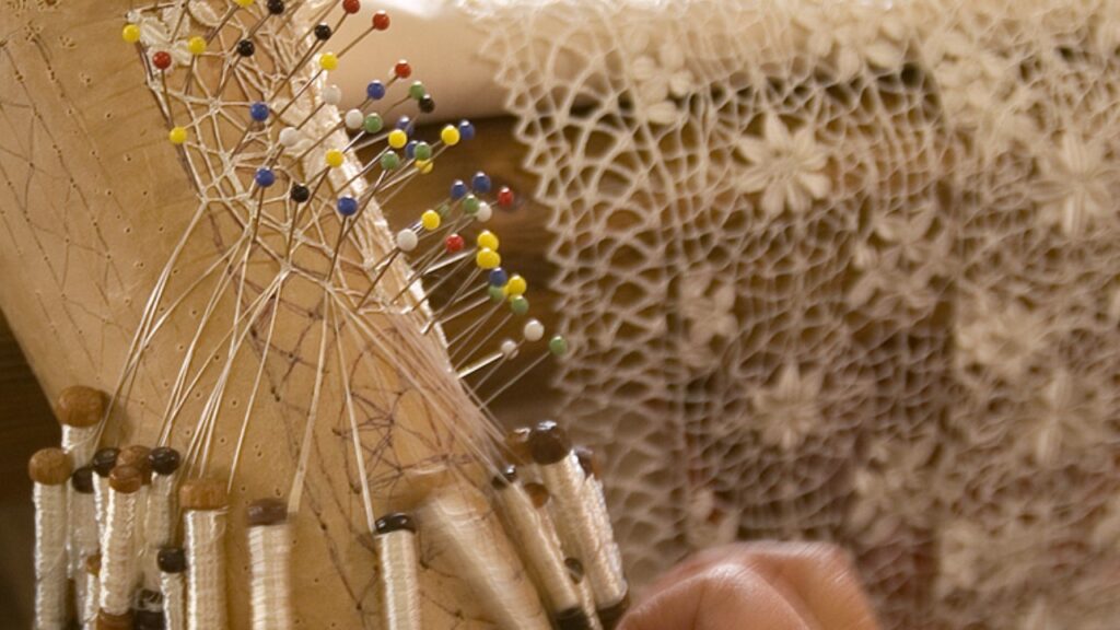 Art Maltese Crafts Bizzilla Lace Combini
